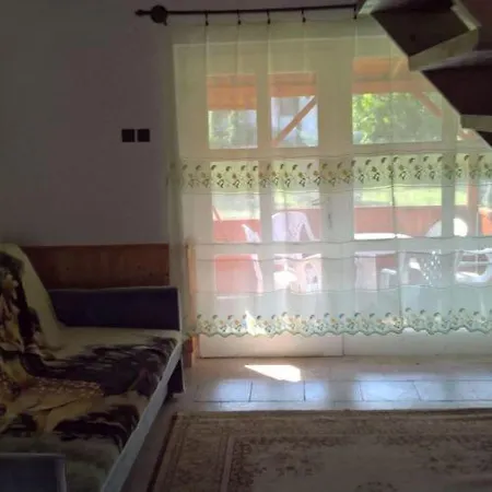 Brigitta Nyaralohaz * Poroszló